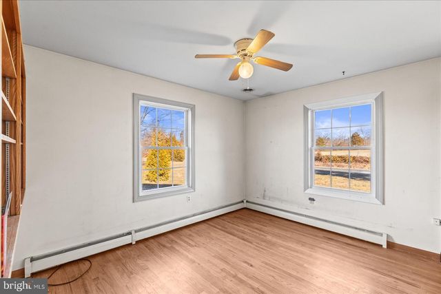 2505 TANEYTOWN RD, Gettysburg, PA 17325