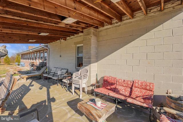 2505 TANEYTOWN RD, Gettysburg, PA 17325