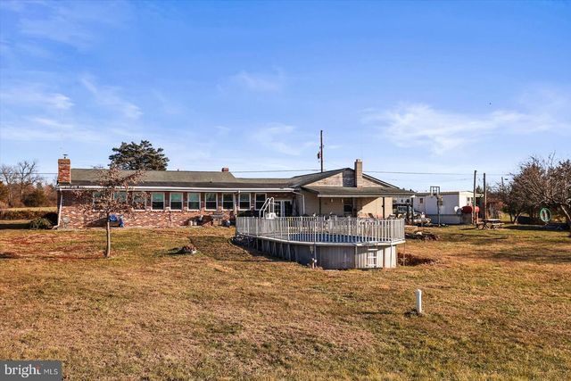 2505 TANEYTOWN RD, Gettysburg, PA 17325