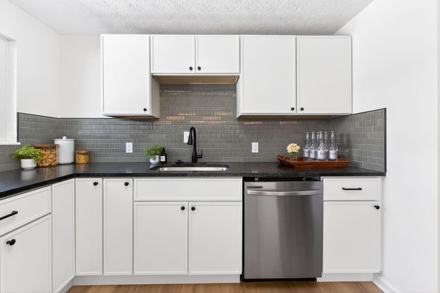 1553 Parkinson Drive, Reynoldsburg, OH 43068