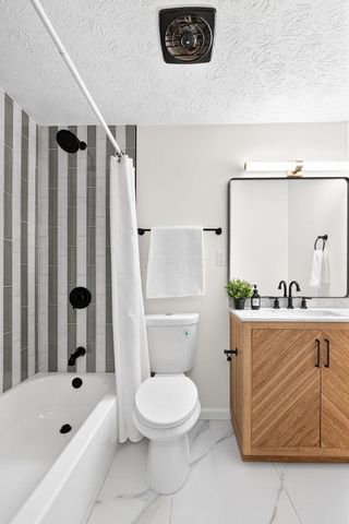 1553 Parkinson Drive, Reynoldsburg, OH 43068