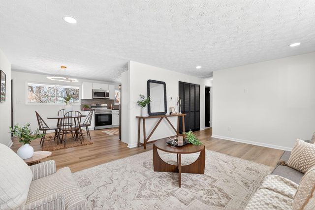 1553 Parkinson Drive, Reynoldsburg, OH 43068