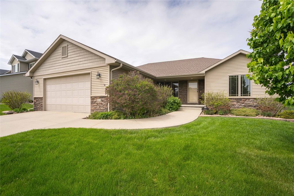 413 SE 12th Street, Grimes, IA 50111