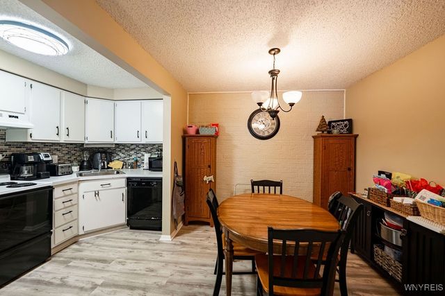 98 Foxberry Drive A, Amherst, NY 14068