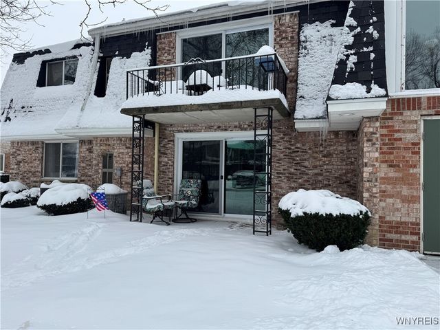 98 Foxberry Drive A, Amherst, NY 14068