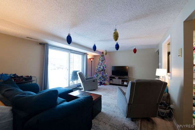 98 Foxberry Drive A, Amherst, NY 14068