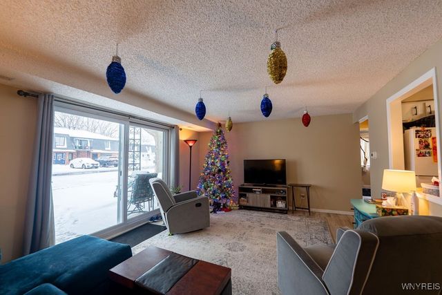 98 Foxberry Drive A, Amherst, NY 14068