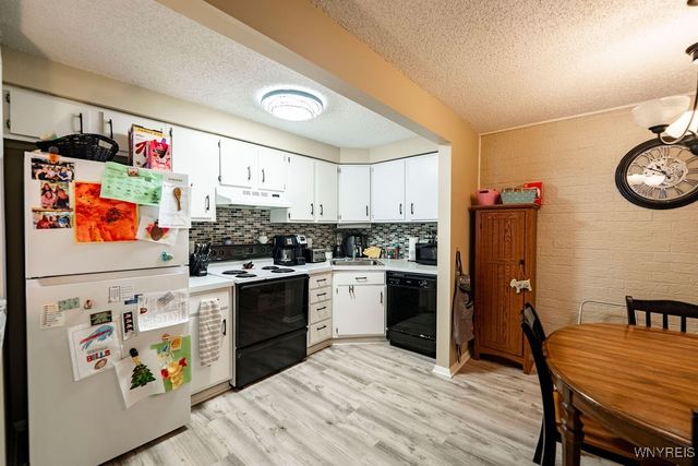 98 Foxberry Drive A, Amherst, NY 14068