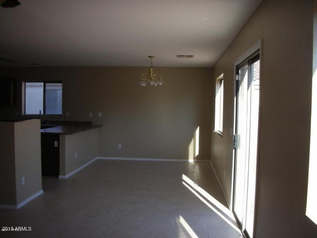5725 S 32nd Lane, Phoenix, AZ 85041