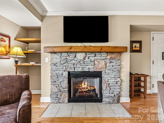 210 Bowling Park Road, Asheville, NC 28803