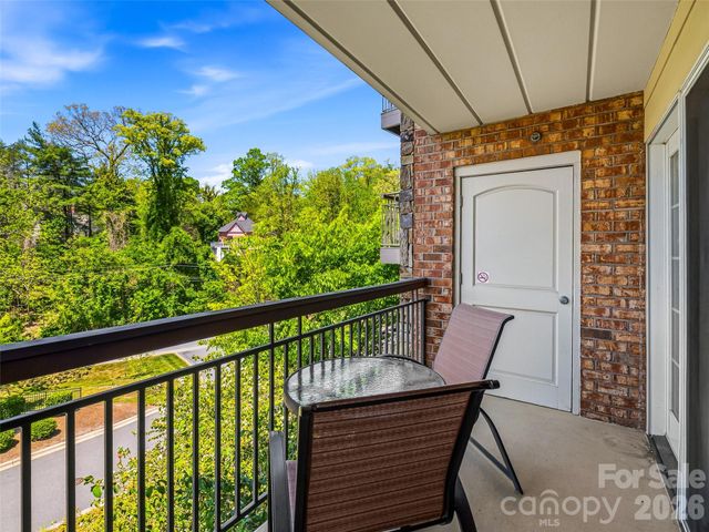 210 Bowling Park Road, Asheville, NC 28803