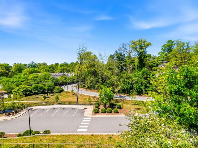 210 Bowling Park Road, Asheville, NC 28803