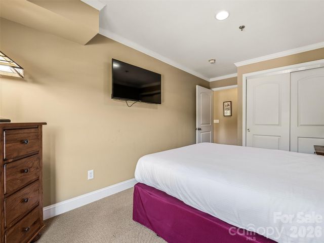 210 Bowling Park Road, Asheville, NC 28803
