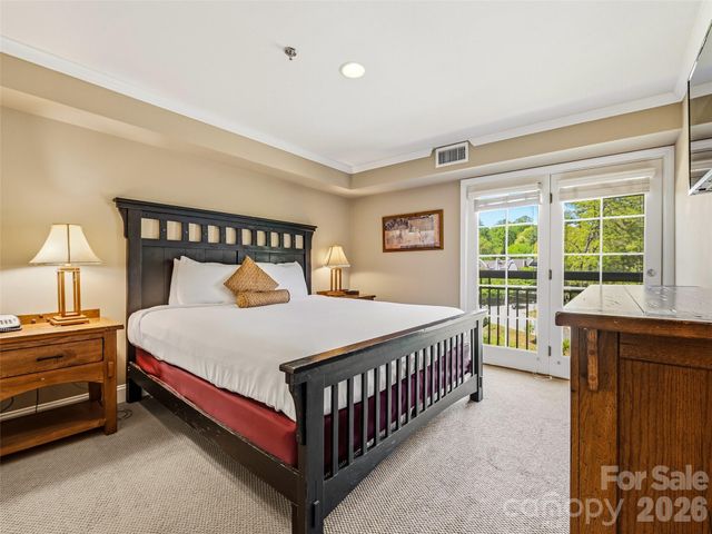 210 Bowling Park Road, Asheville, NC 28803