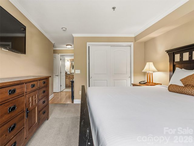 210 Bowling Park Road, Asheville, NC 28803