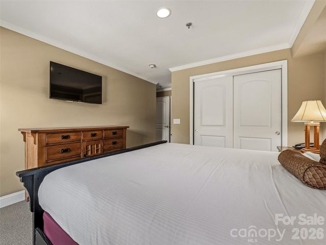 210 Bowling Park Road, Asheville, NC 28803