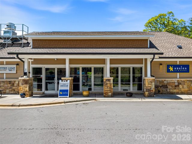 210 Bowling Park Road, Asheville, NC 28803