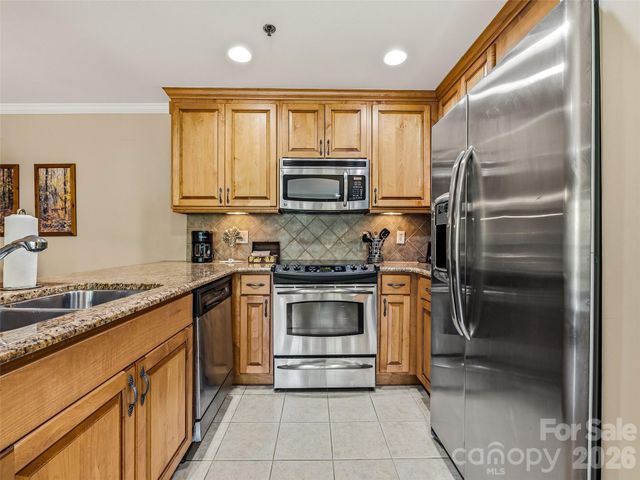 210 Bowling Park Road, Asheville, NC 28803