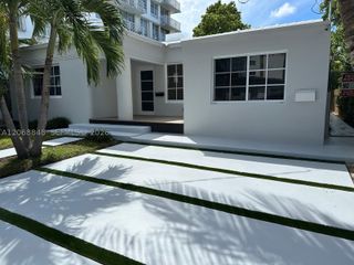 7820 Carlyle Ave, Miami Beach, FL 33141