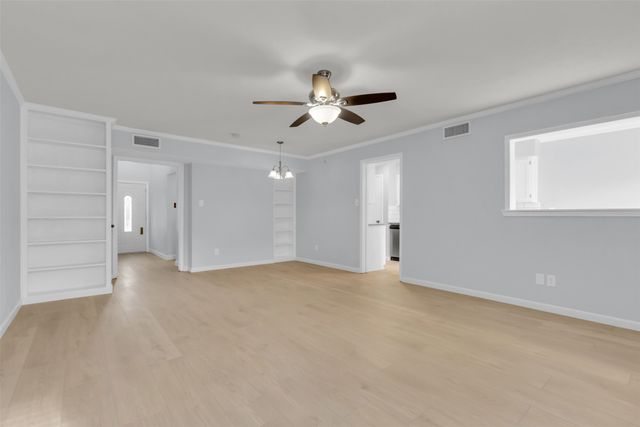 7610 Highmont Street, Dallas, TX 75230