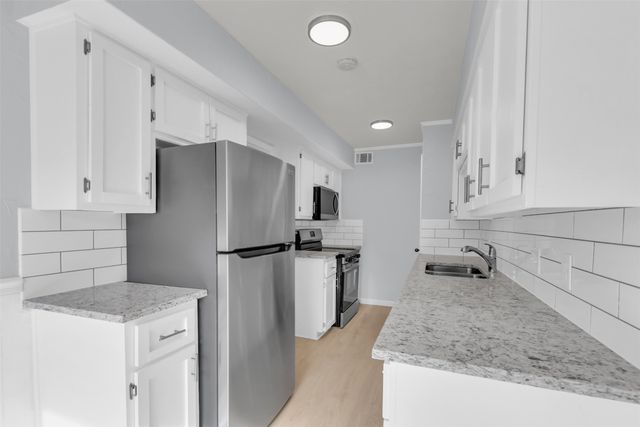 7610 Highmont Street, Dallas, TX 75230