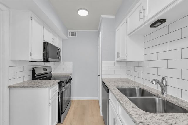 7610 Highmont Street, Dallas, TX 75230