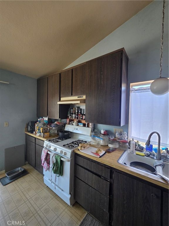 Image 19 of property listing at 3262 Racine, Riverside, CA 92503