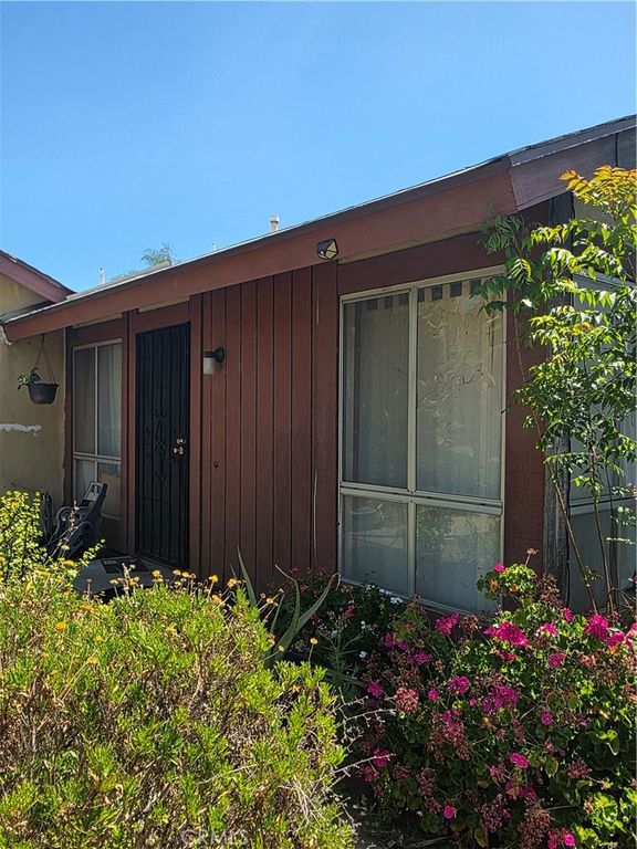 Image 4 of property listing at 3262 Racine, Riverside, CA 92503
