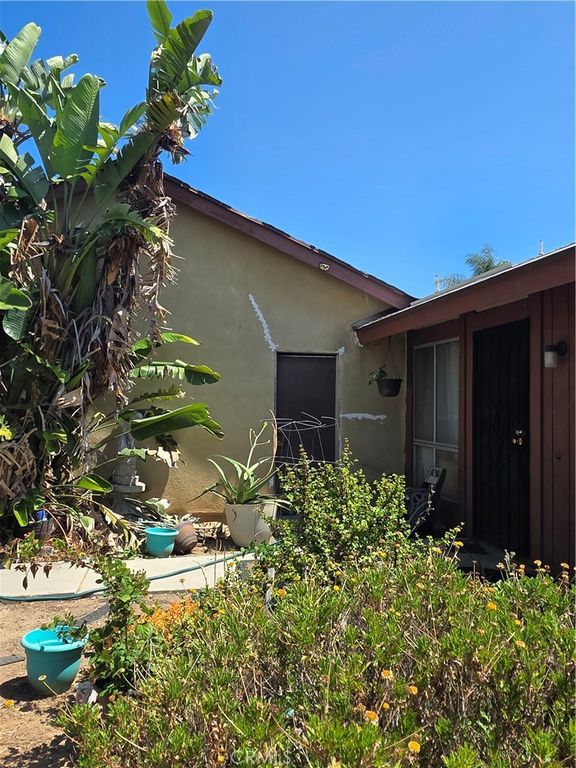 Image 6 of property listing at 3262 Racine, Riverside, CA 92503
