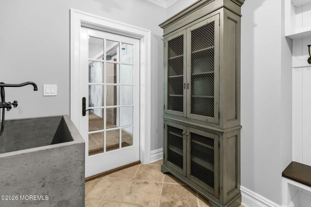 7 S Rohallion Drive, Rumson, NJ 07760