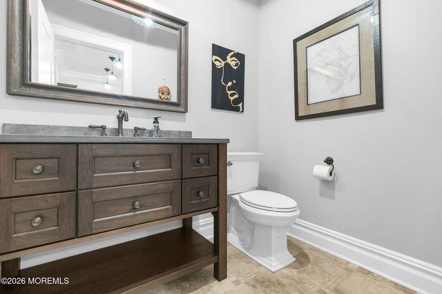 7 S Rohallion Drive, Rumson, NJ 07760