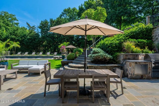7 S Rohallion Drive, Rumson, NJ 07760