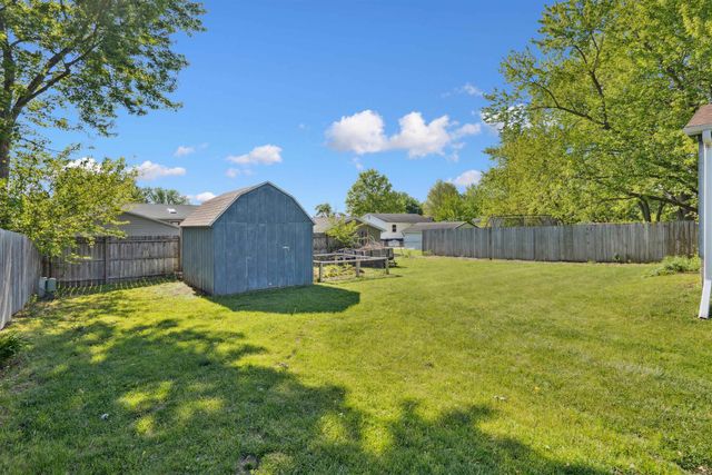 1221 Fleur Drive, Waterloo, IA 50701