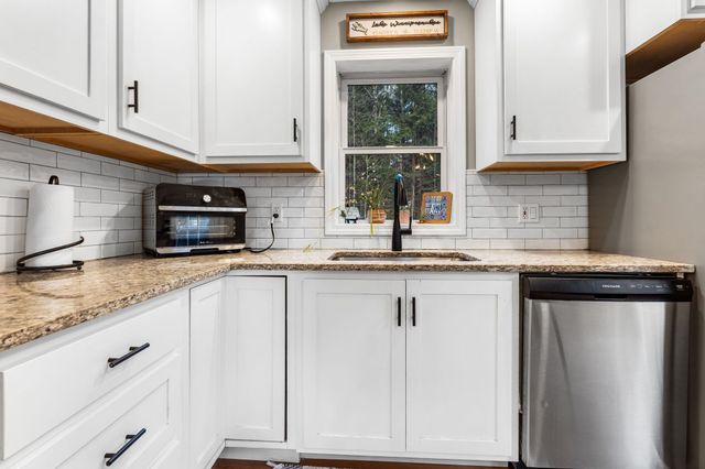 143 Shaker Road, Canterbury, NH 03224