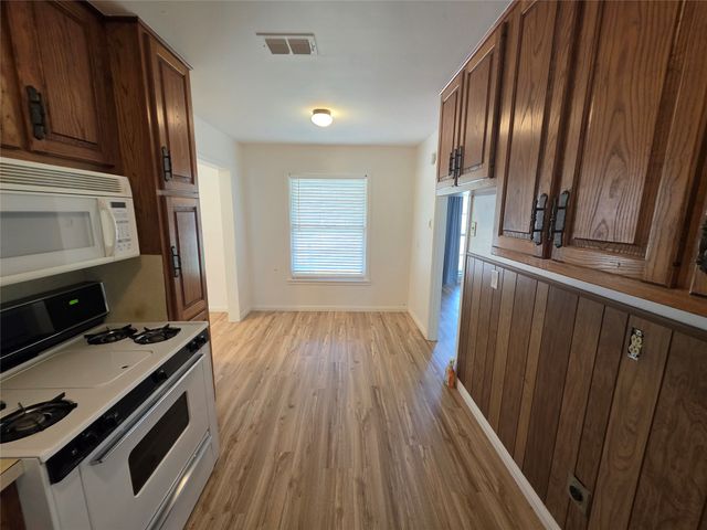 308 Inez Street, Roanoke, TX 76262