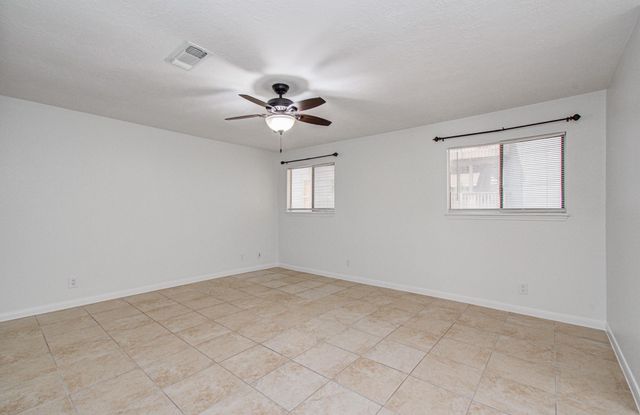 3700 83rd Street 9, Galveston, TX 77554