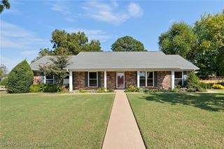 8501 Royal Ridge Drive, Fort Smith, AR 72903