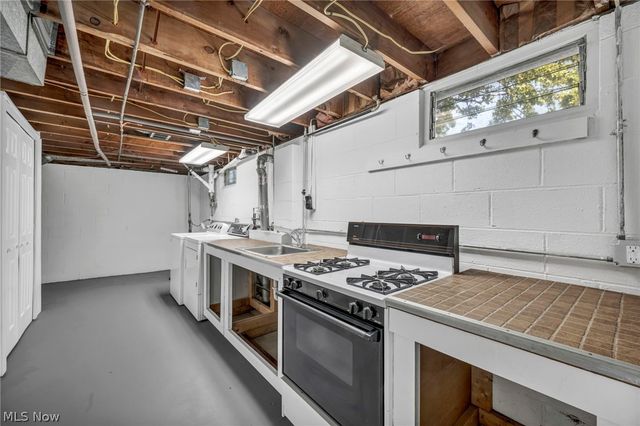 8455 W Ridge Road, Elyria, OH 44035