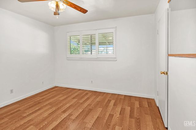 2907 Driller Avenue, Bakersfield, CA 93306