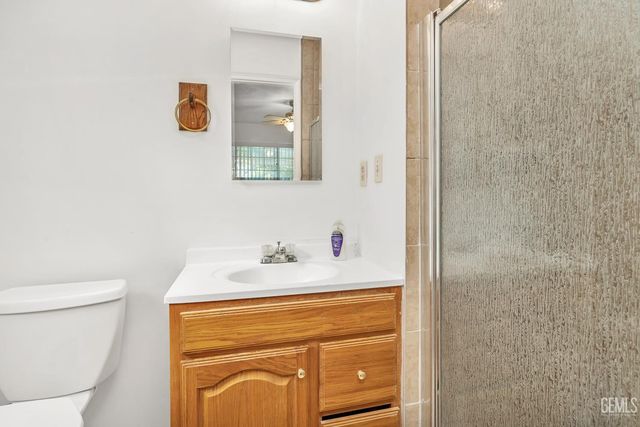 2907 Driller Avenue, Bakersfield, CA 93306