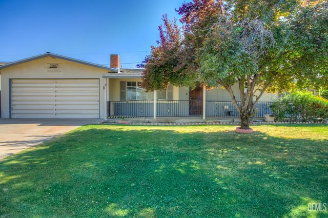 2907 Driller Avenue, Bakersfield, CA 93306