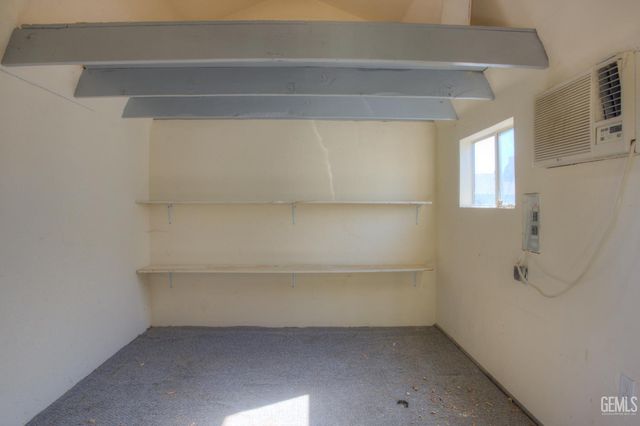 2907 Driller Avenue, Bakersfield, CA 93306