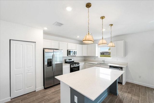 6338 NW Windwood Way, Port St Lucie, FL 34987
