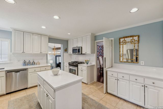 106 MORNINGSIDE DR, Terrell Hills, TX 78209
