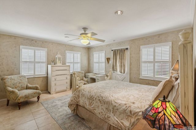 106 MORNINGSIDE DR, Terrell Hills, TX 78209