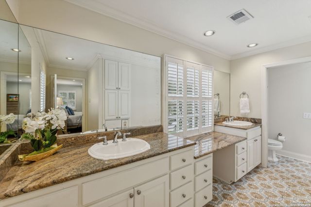 106 MORNINGSIDE DR, Terrell Hills, TX 78209