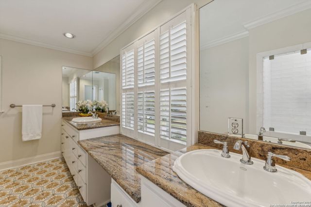 106 MORNINGSIDE DR, Terrell Hills, TX 78209