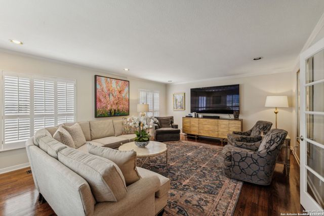 106 MORNINGSIDE DR, Terrell Hills, TX 78209