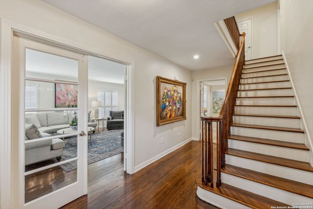 106 MORNINGSIDE DR, Terrell Hills, TX 78209