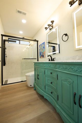 892 River Bluff Dr, Oakdale, CA 95361